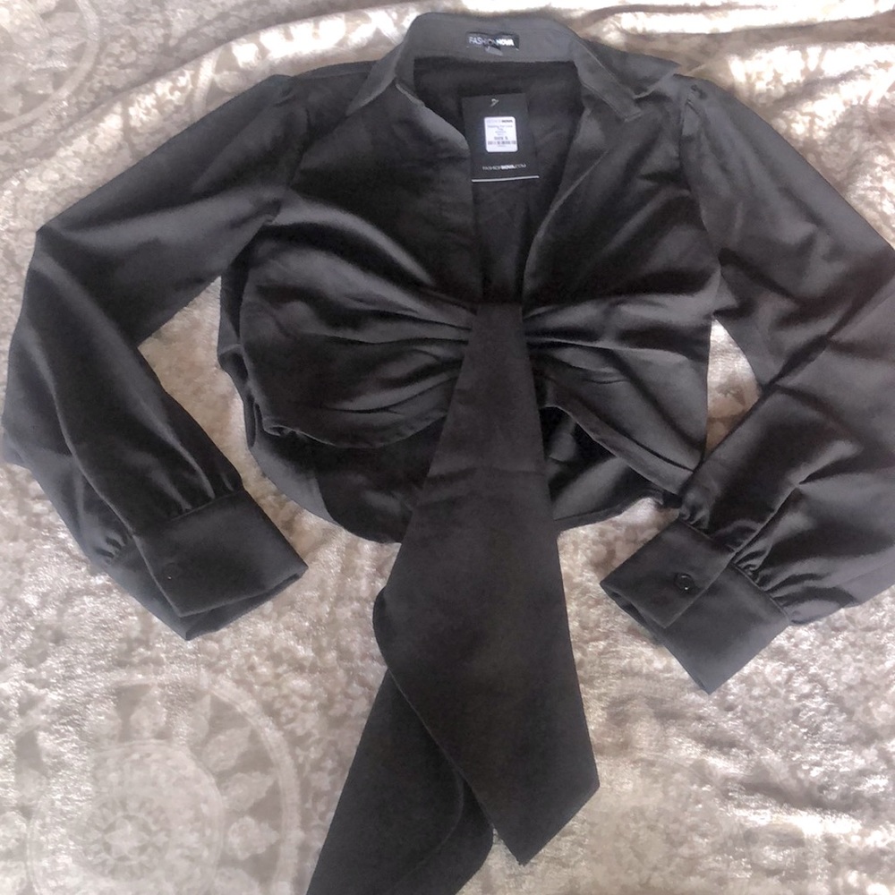 Fashion nova waiting for love crop top (SOLD)